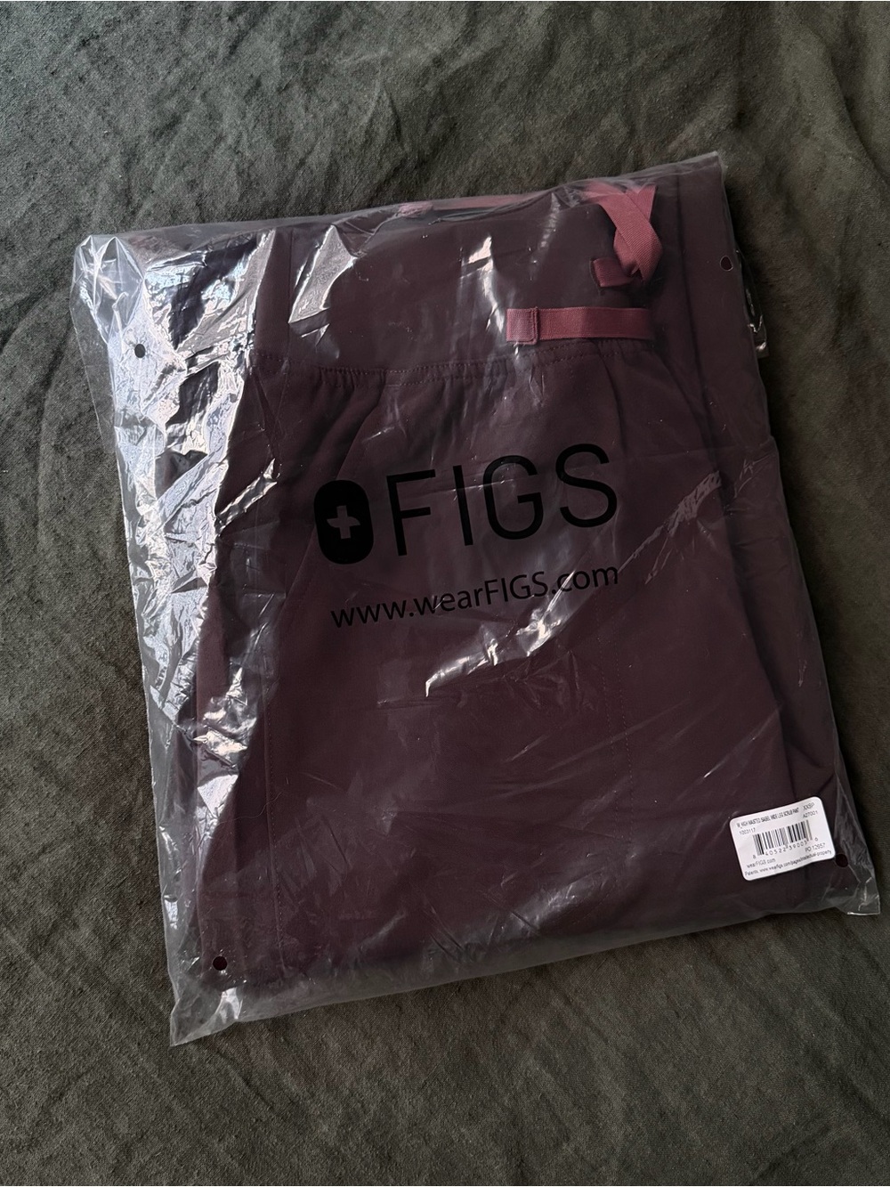 Figs Isabel Scrub Pants in Espresso